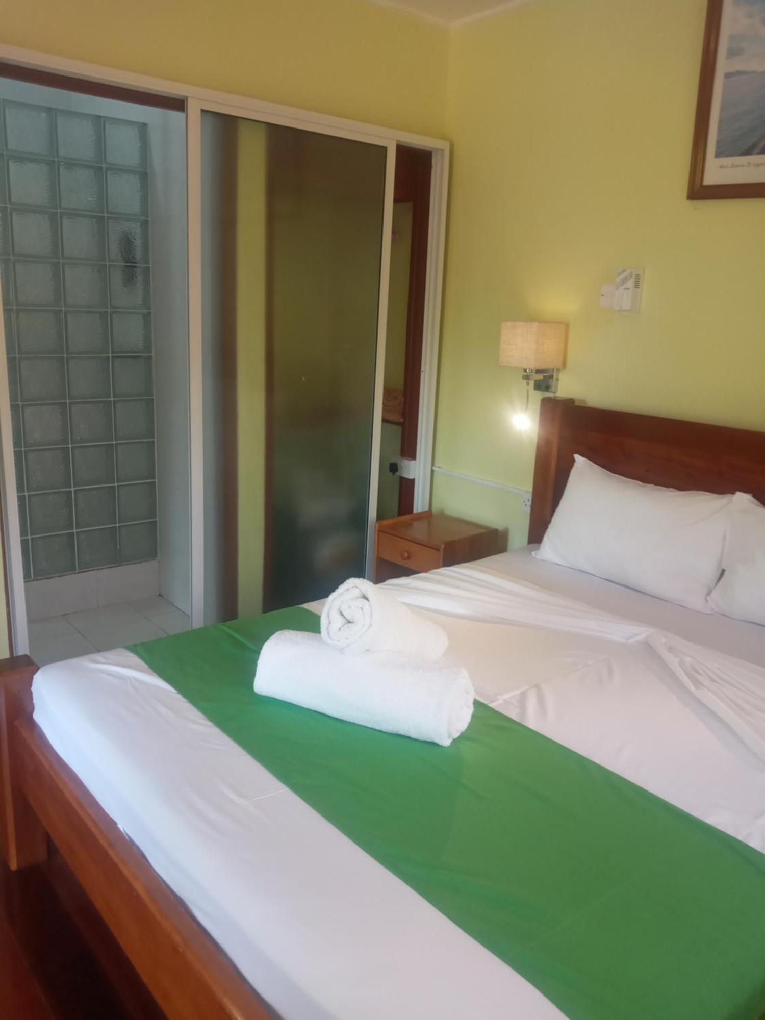 Benjamine'S Guesthouse Диг Екстериор снимка