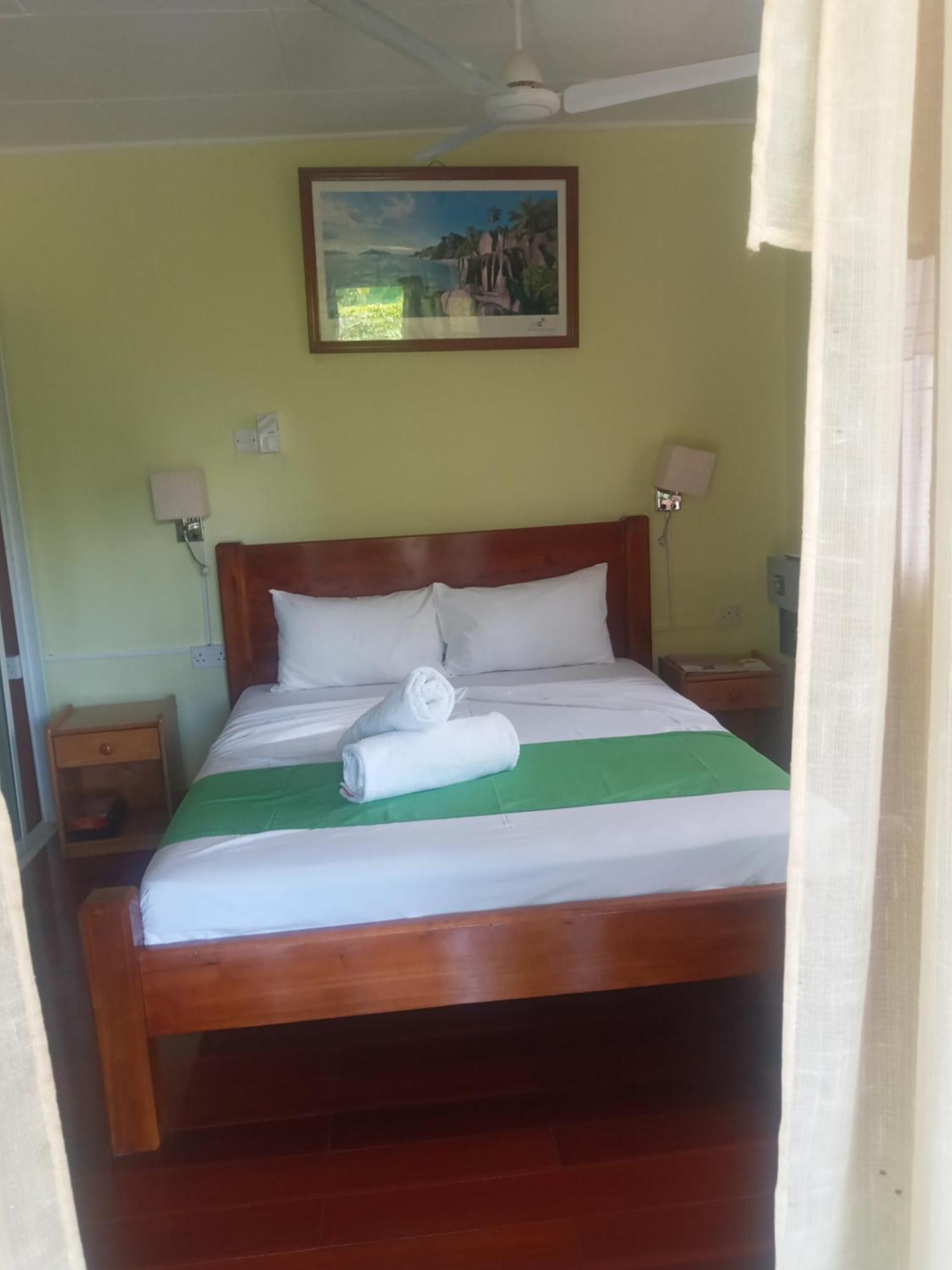 Benjamine'S Guesthouse Диг Екстериор снимка