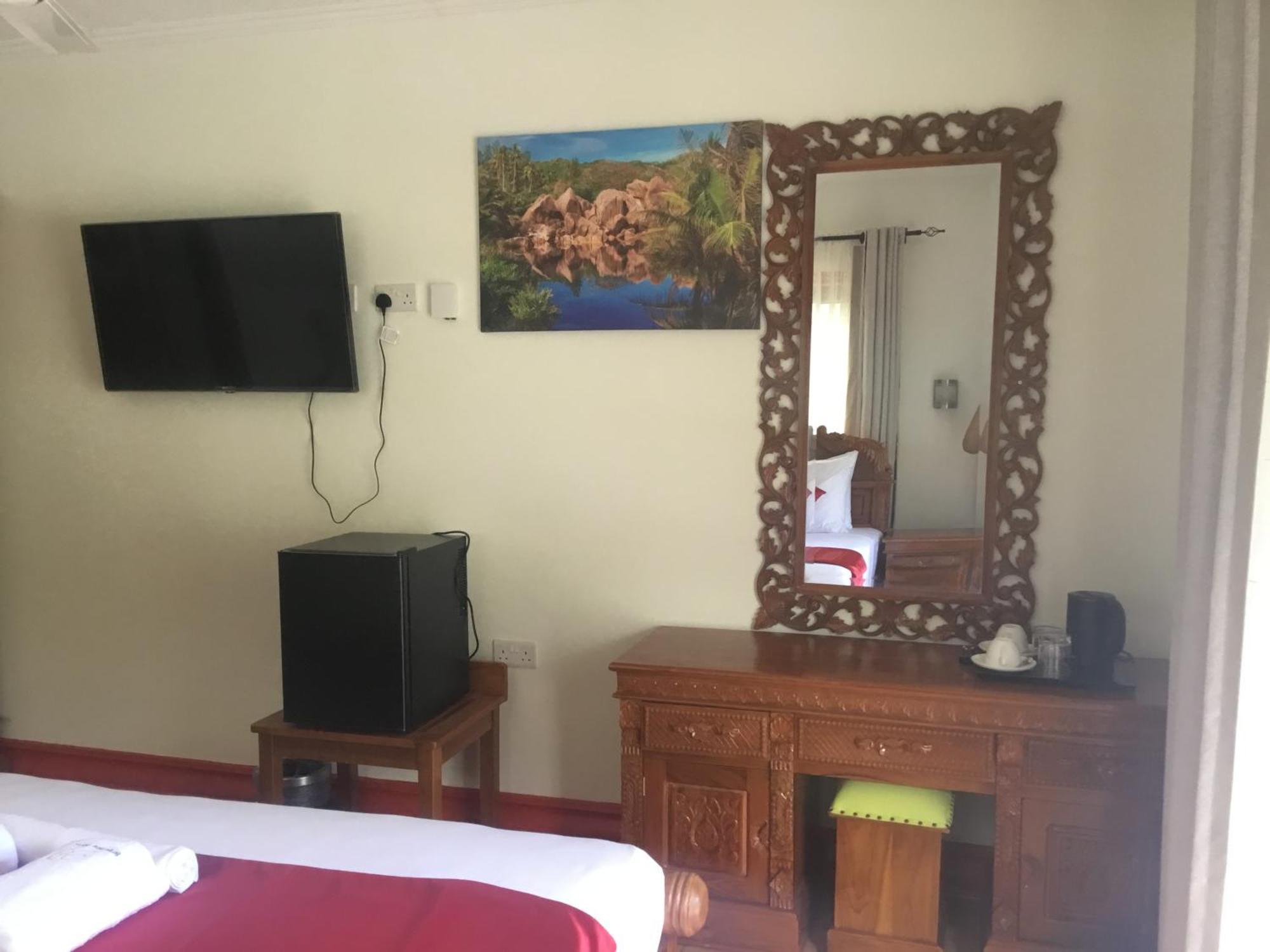 Benjamine'S Guesthouse Диг Екстериор снимка